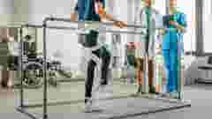 medical robot helps man walk again