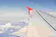Airplane wing close