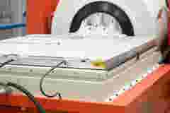 LDS V8900 Slip table with accelerometers 4 1