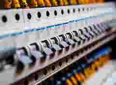 circuit breaker 570x420